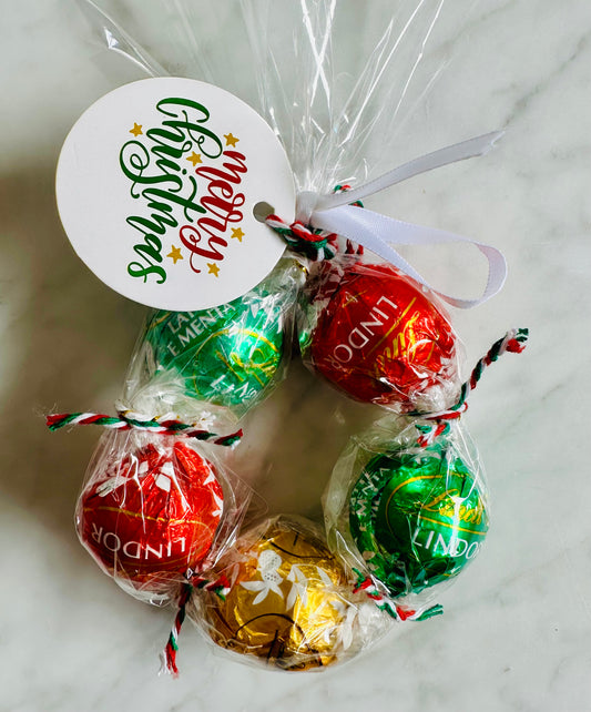 Christmas Lindor Lindt Wreath = Milk, White & Mint Lindt