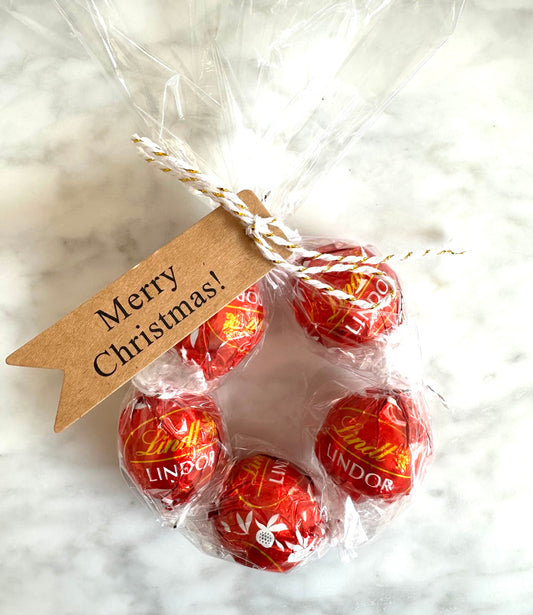 Christmas Lindor Lindt Wreath = Milk Lindt