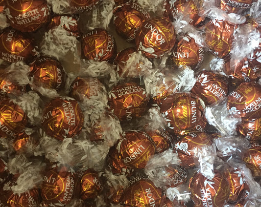 Hazelnut Lindor Lindt Ball